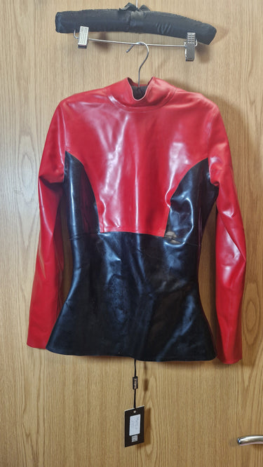 Sample - Black & Red Sample Keyhole Top Size Small