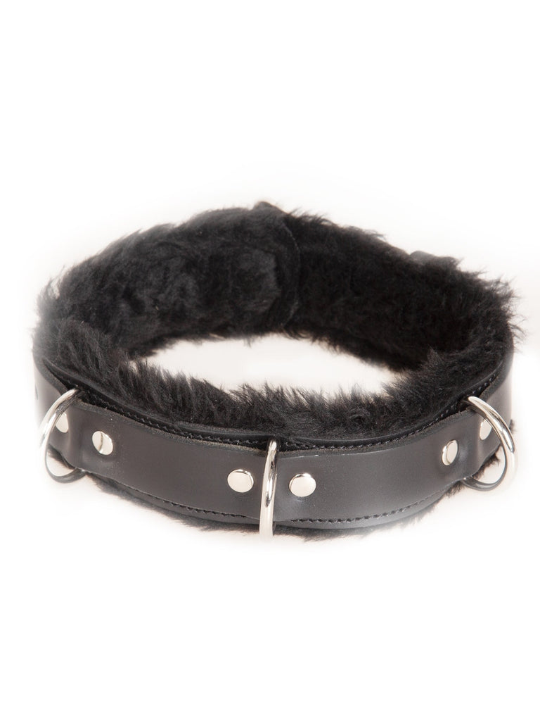 Leather Triple D Ring Lockable Choker With Fur Lining
